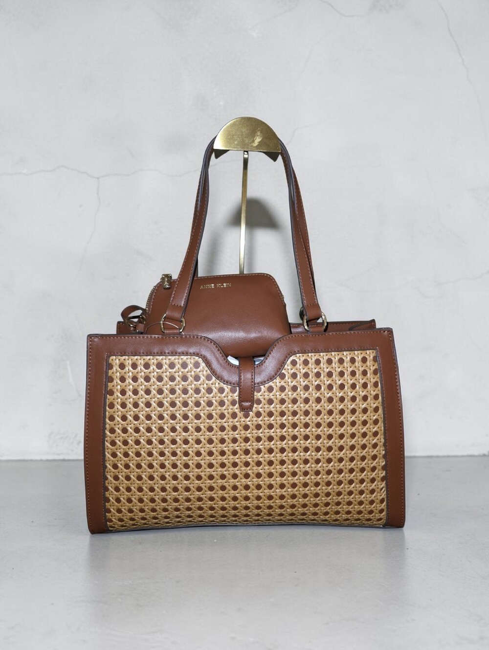 NWT ANNE KLIEN Women’s Brown Woven Tote Bag with Leather Trim & CHANGE PURSRE - Picture 2 of 6